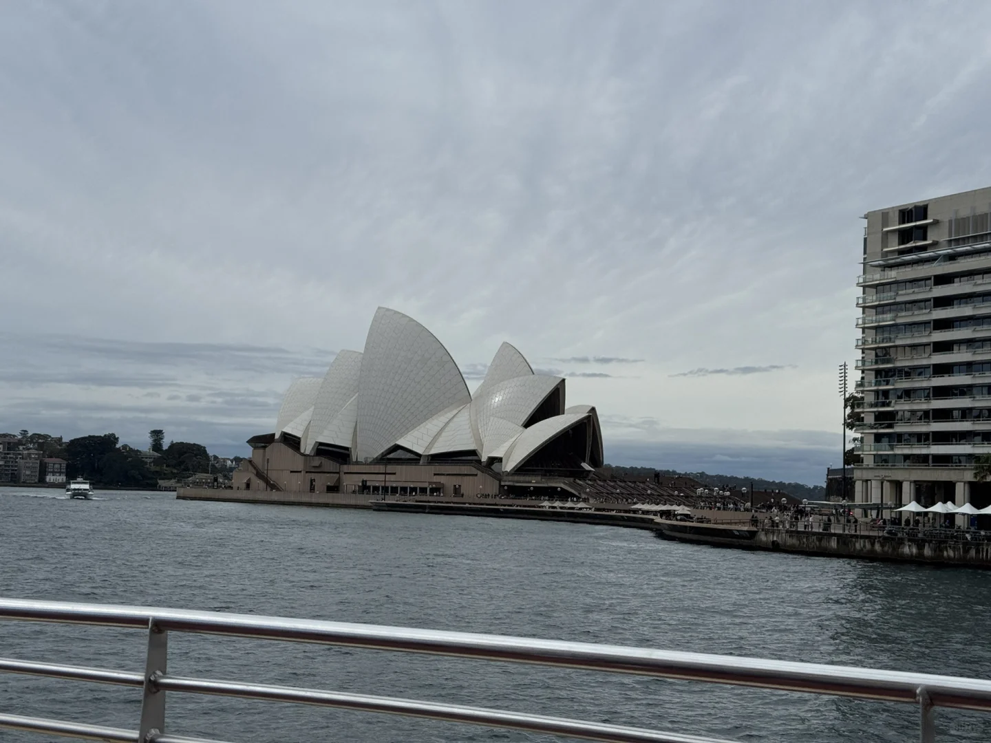 Save on Sydney transport with the Opal card's weekend cost cap of just $9.65 for adults, allowing unlimited rides on trains, light rail, and ferries.