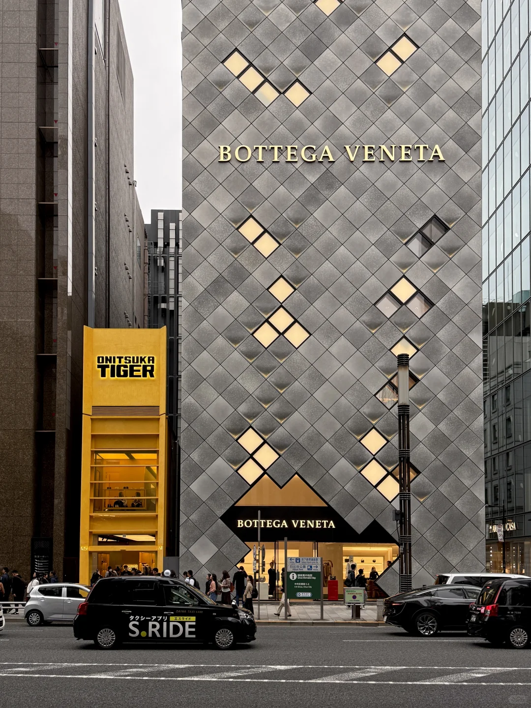 Harajuku and Omotesando are the epicenter of Tokyo's trends and design, a place to treasure hunt for everything from niche boutiques to flagship stores.