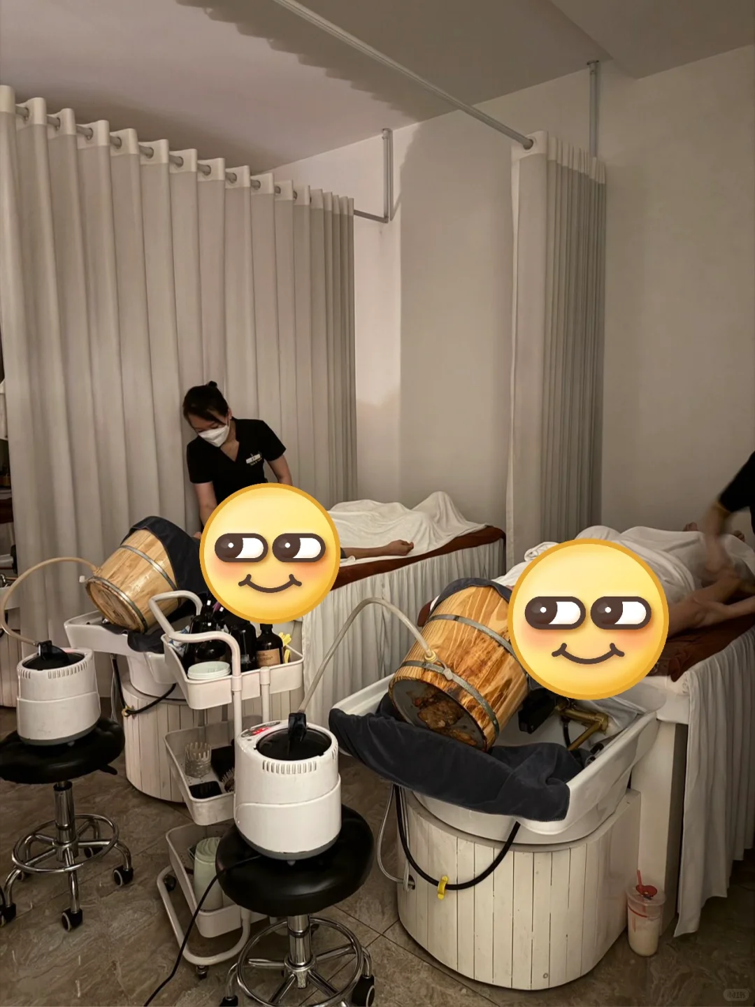 I declare this was the most valuable 200 RMB I spent in Ho Chi Minh: 2 hours of head wash and massage at Sen Trắng Spa was so comfortable, I fell asleep twice!
